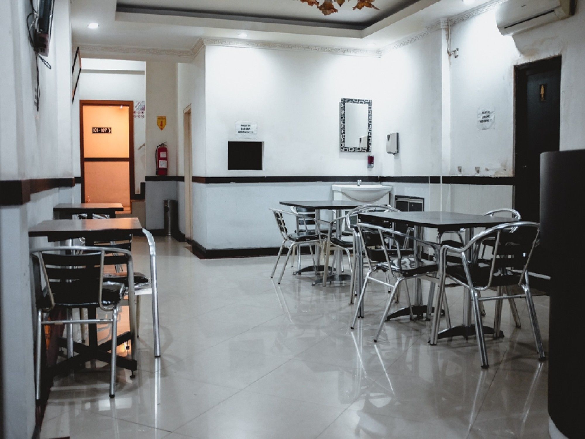 Reddoorz Plus Near Palembang Indah Mall Eksteriør billede
